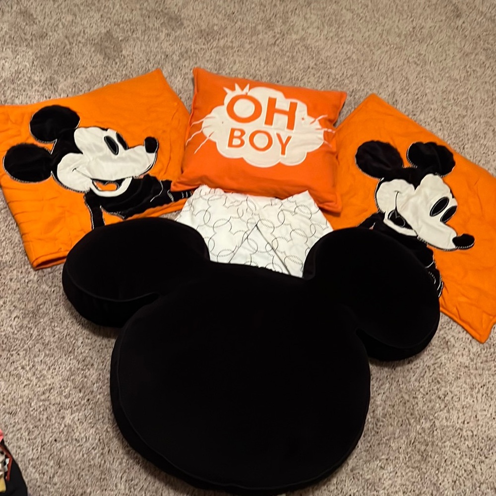 Ethan Allen Mikey Mouse sheets, shams, and pillows